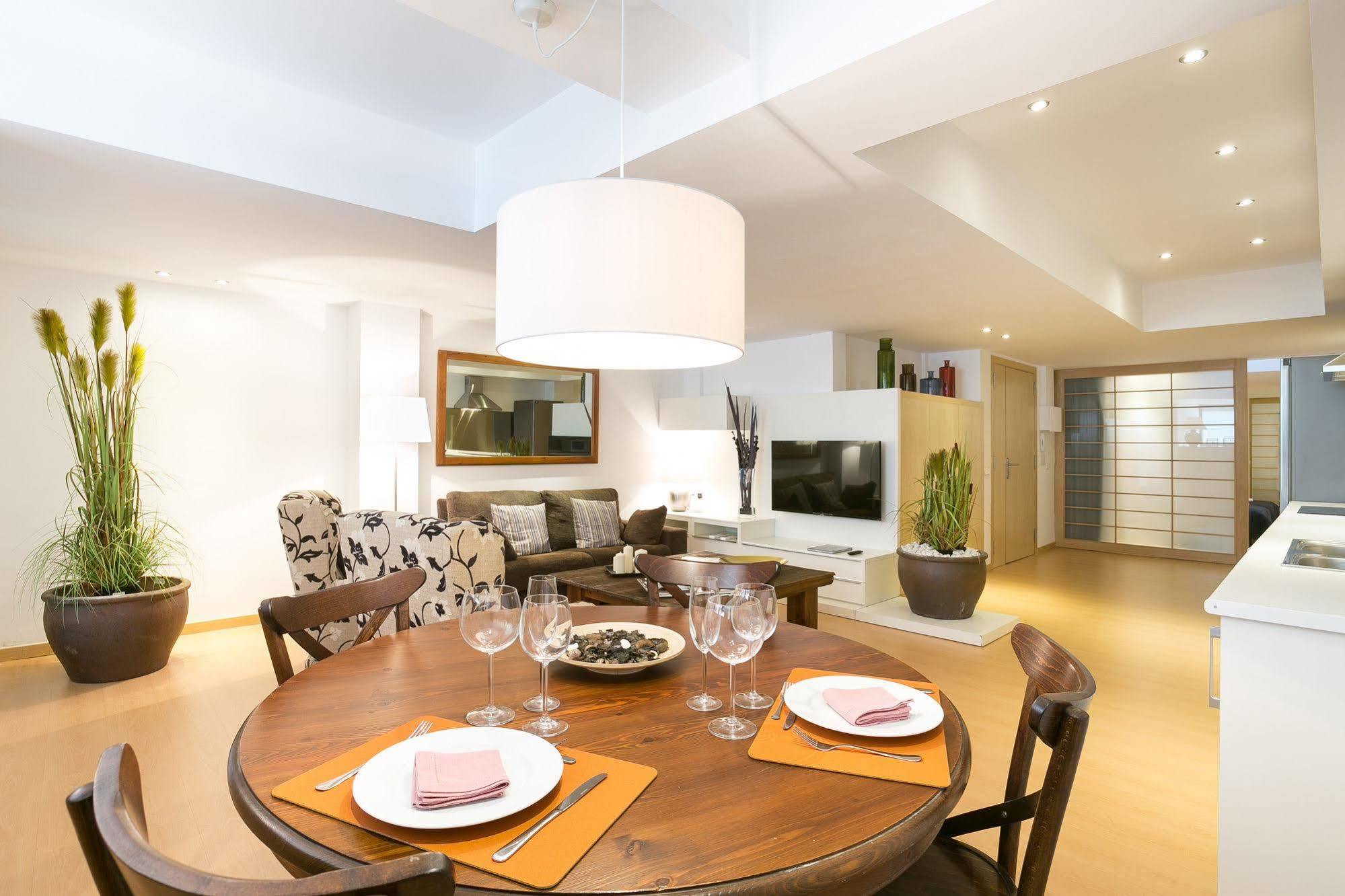 Serennia Cest Apartamentos Arc De Triomf Barcelona Zewnętrze zdjęcie