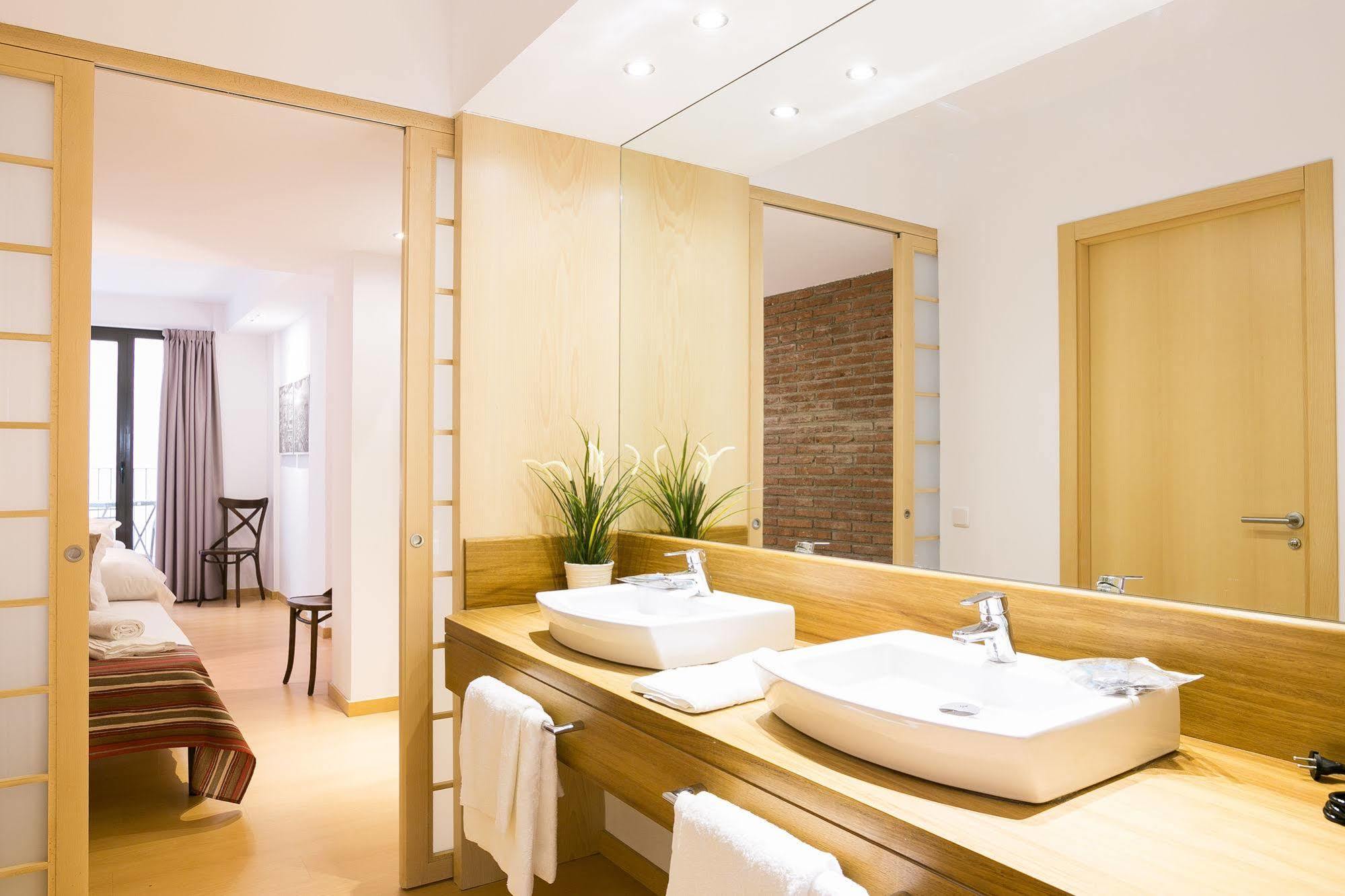Serennia Cest Apartamentos Arc De Triomf Barcelona Zewnętrze zdjęcie