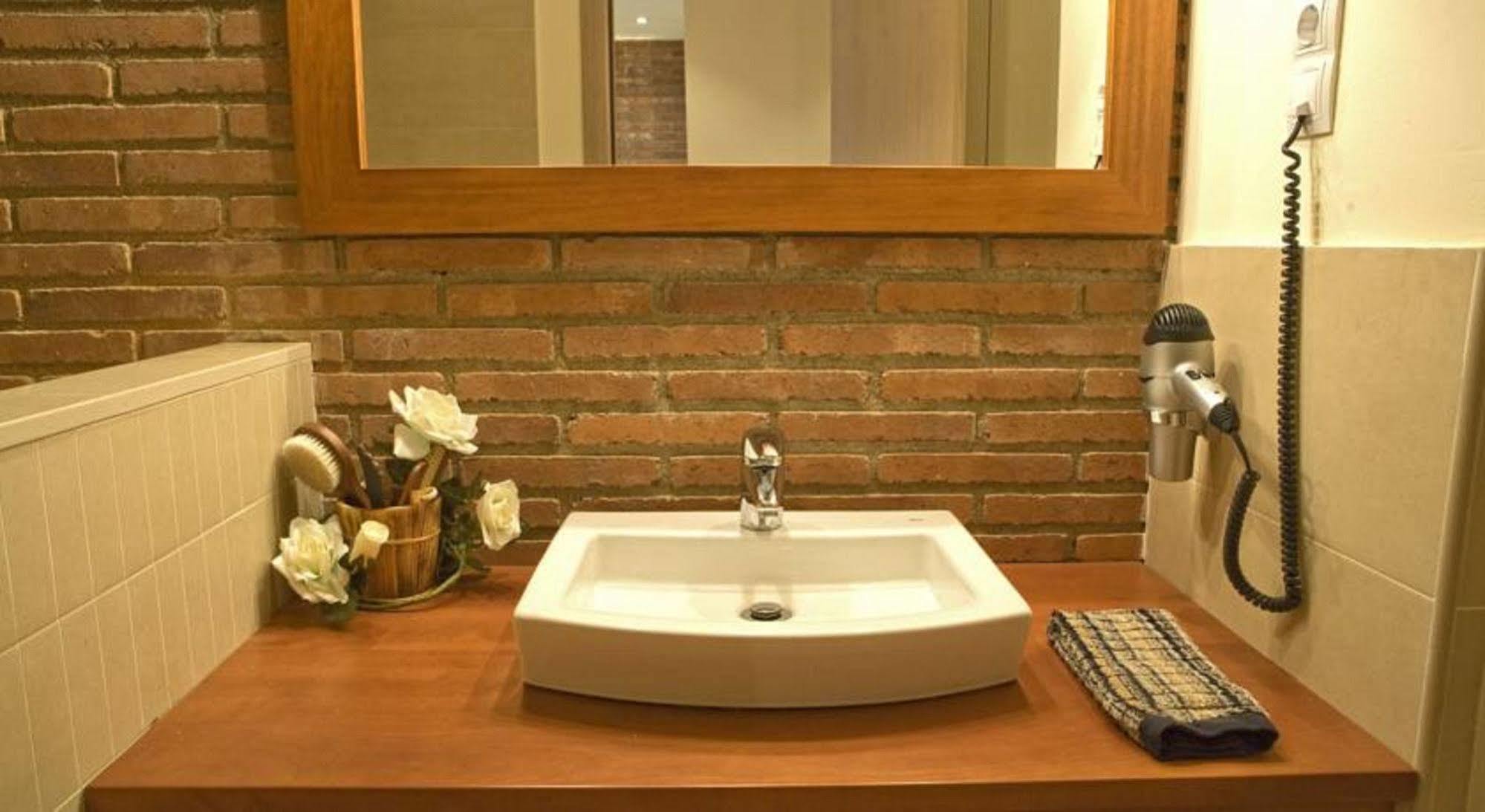 Serennia Cest Apartamentos Arc De Triomf Barcelona Zewnętrze zdjęcie