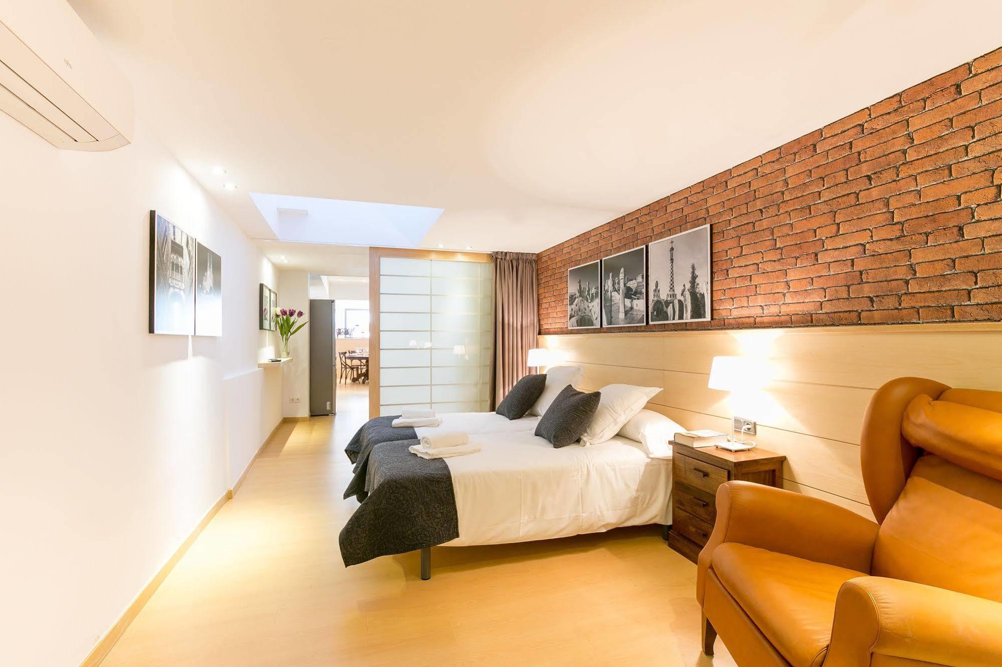 Serennia Cest Apartamentos Arc De Triomf Barcelona Zewnętrze zdjęcie