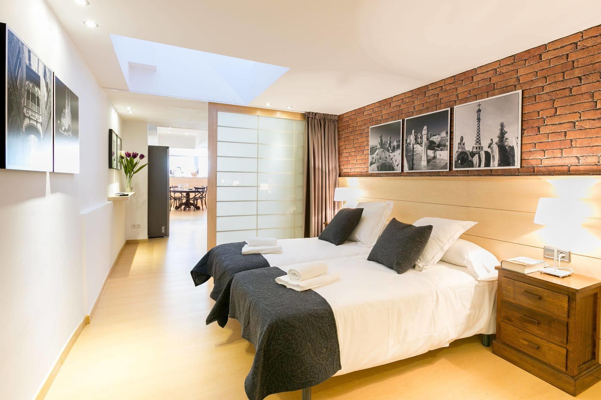 Serennia Cest Apartamentos Arc De Triomf Barcelona Zewnętrze zdjęcie
