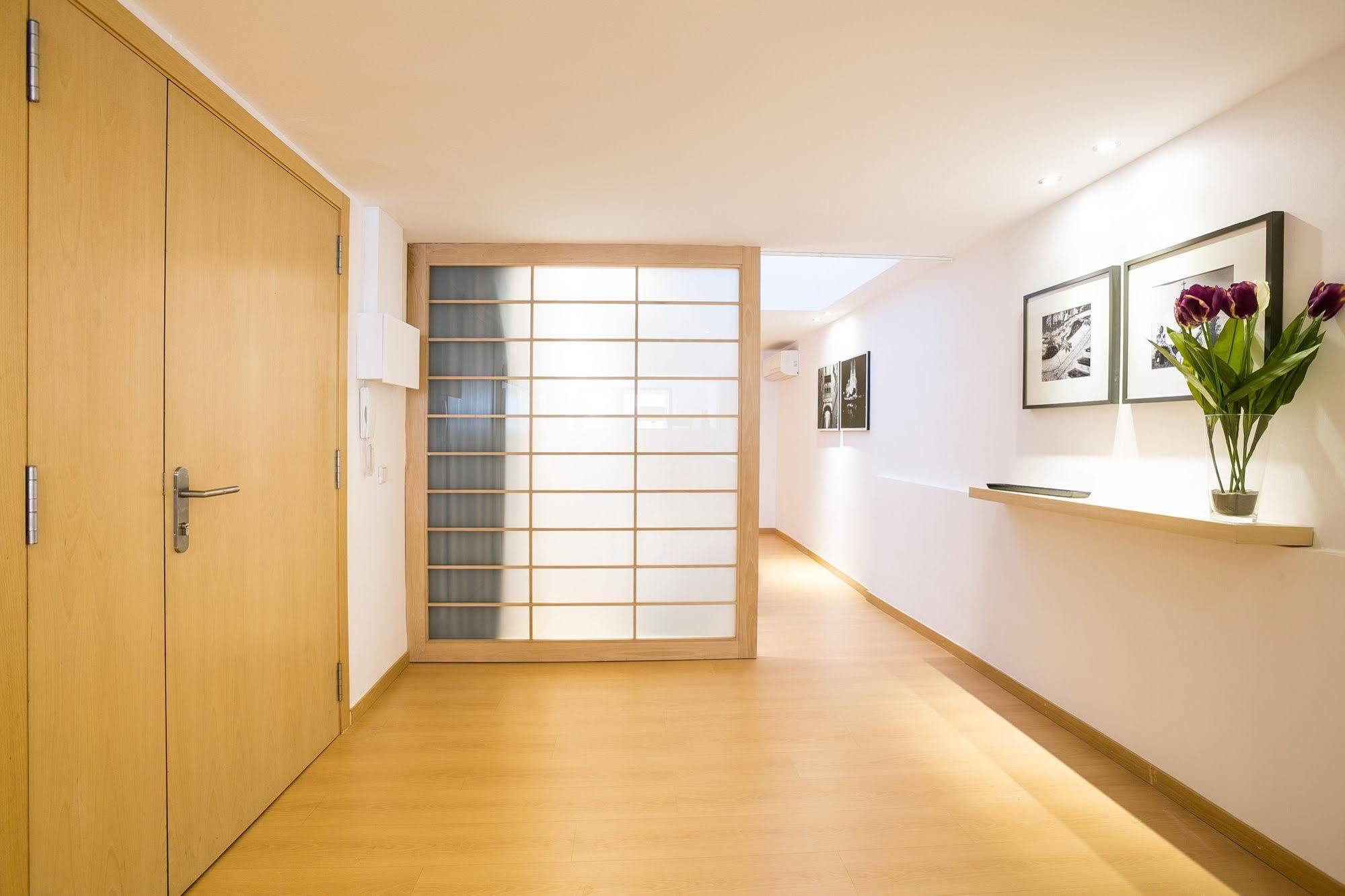 Serennia Cest Apartamentos Arc De Triomf Barcelona Zewnętrze zdjęcie