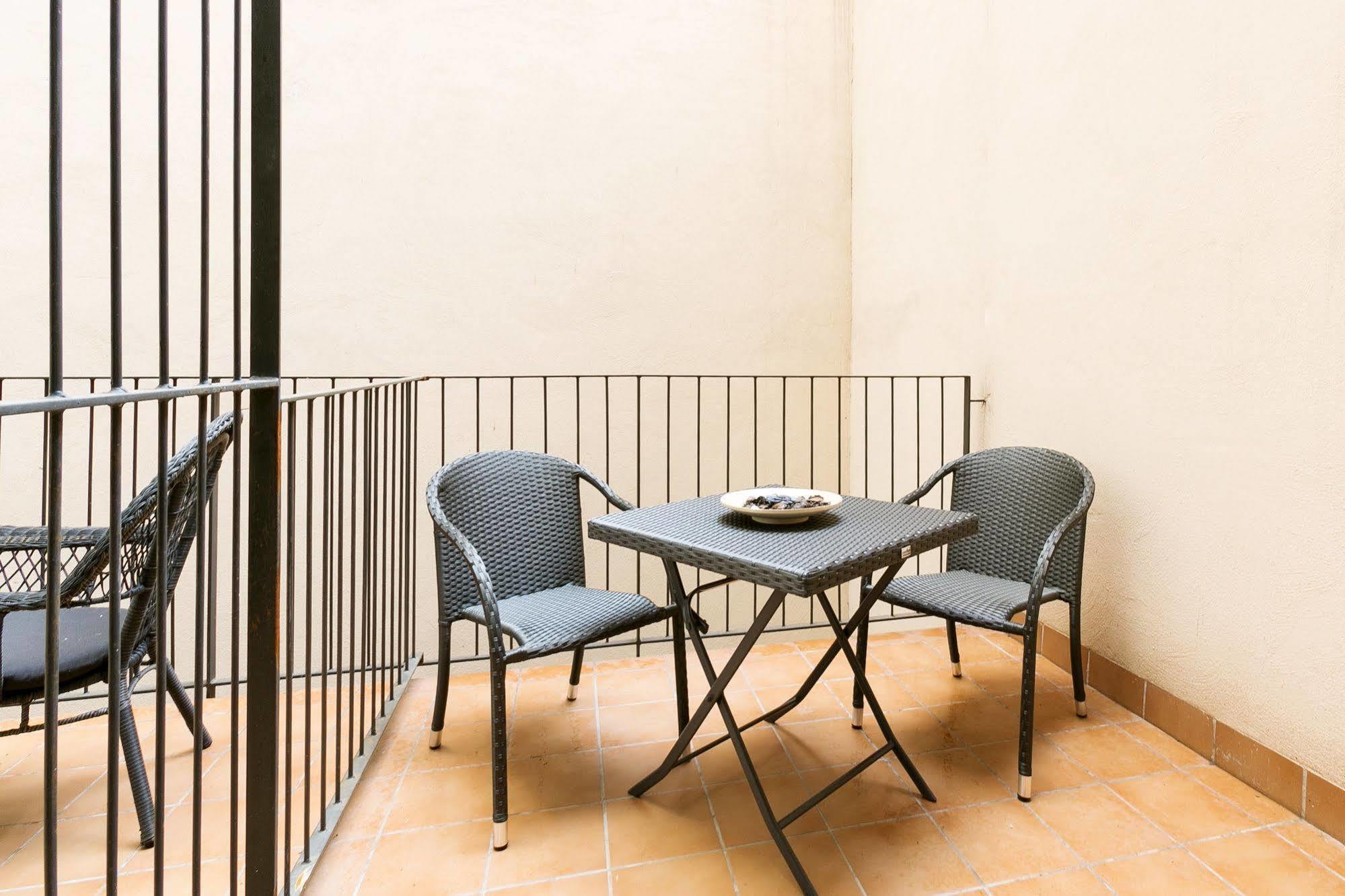 Serennia Cest Apartamentos Arc De Triomf Barcelona Zewnętrze zdjęcie